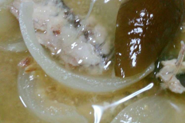 玉ねぎと茄子と鯵のアラで簡単アラ汁 レシピ 作り方 By りなららママ クックパッド 簡単おいしいみんなのレシピが356万品
