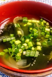 ☆５分で完成☆新玉葱とわかめの中華スープ