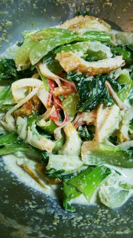 チンゲン菜の胡麻味噌マヨ和え