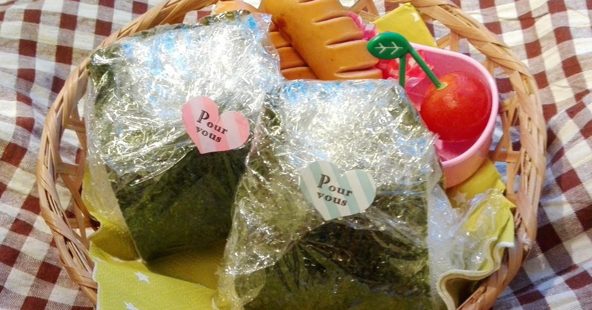 ラップでも作れる 海苔パリパリおにぎり レシピ 作り方 By Futa S クックパッド 簡単おいしいみんなのレシピが368万品