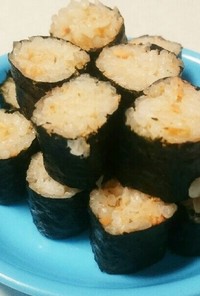 おにぎり海苔で簡単 子供用焼き鮭巻き寿司