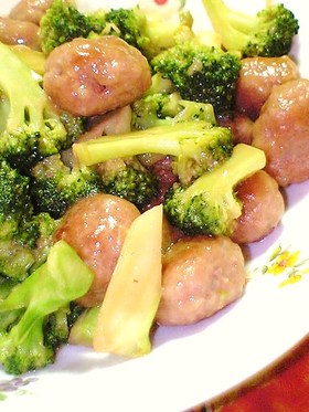食べればわかるw爆弾とブロッコリマヨ炒め