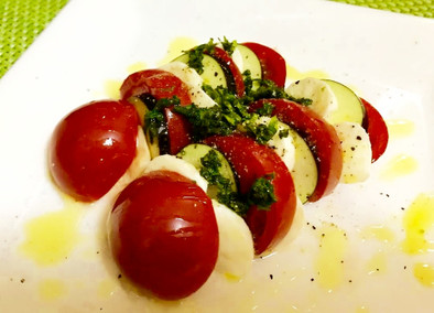 塩トマト＋なす+モッツァレラのカプレーゼの写真
