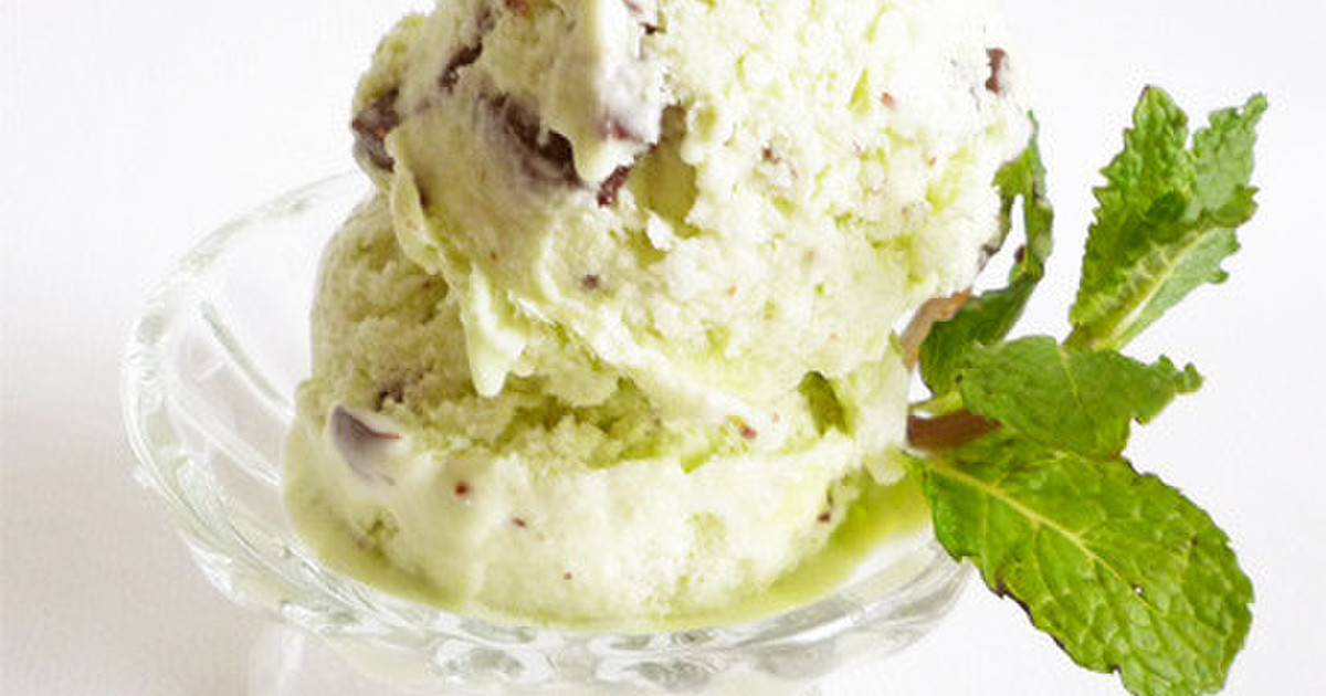 チョコミントアイスクリーム by liqueur☆ 【クックパッド】 簡単おいしいみんなのレシピが369万品