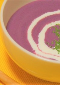 紫芋のポタージュ ～ 魔女のスープ仕立て