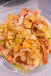 タイ料理: キャベツと卵のナンプラー炒め