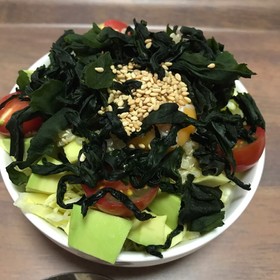糖質オフの満腹サラダ