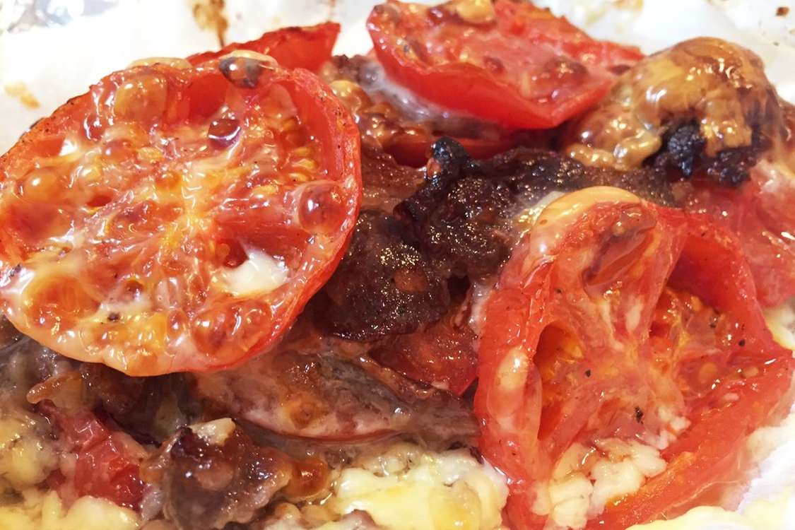 牛肉とトマトチーズの重ね焼き レシピ 作り方 By ちぃたん クックパッド 簡単おいしいみんなのレシピが379万品