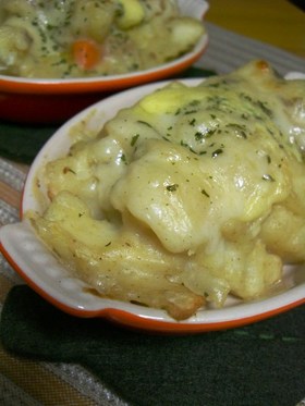 余ったカレーで☆お手軽ポテトグラタン