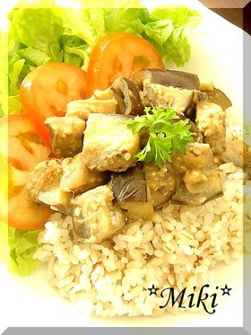 無国籍カフェ 和風なすご飯。