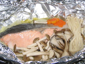 きのこたっぷり♪鮭のホイル焼き☆