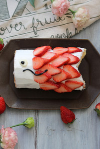 苺の鯉のぼりロールケーキ