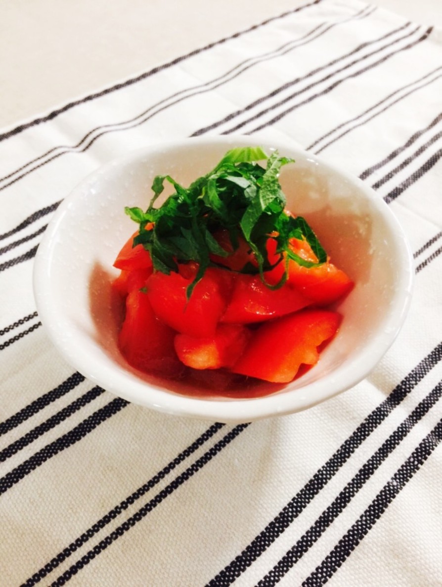 ごま油香るトマトのサラダの画像