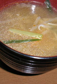 キムチともやしの韓国風みそスープ♪