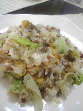 *レタスとひき肉の和風チャーハン*