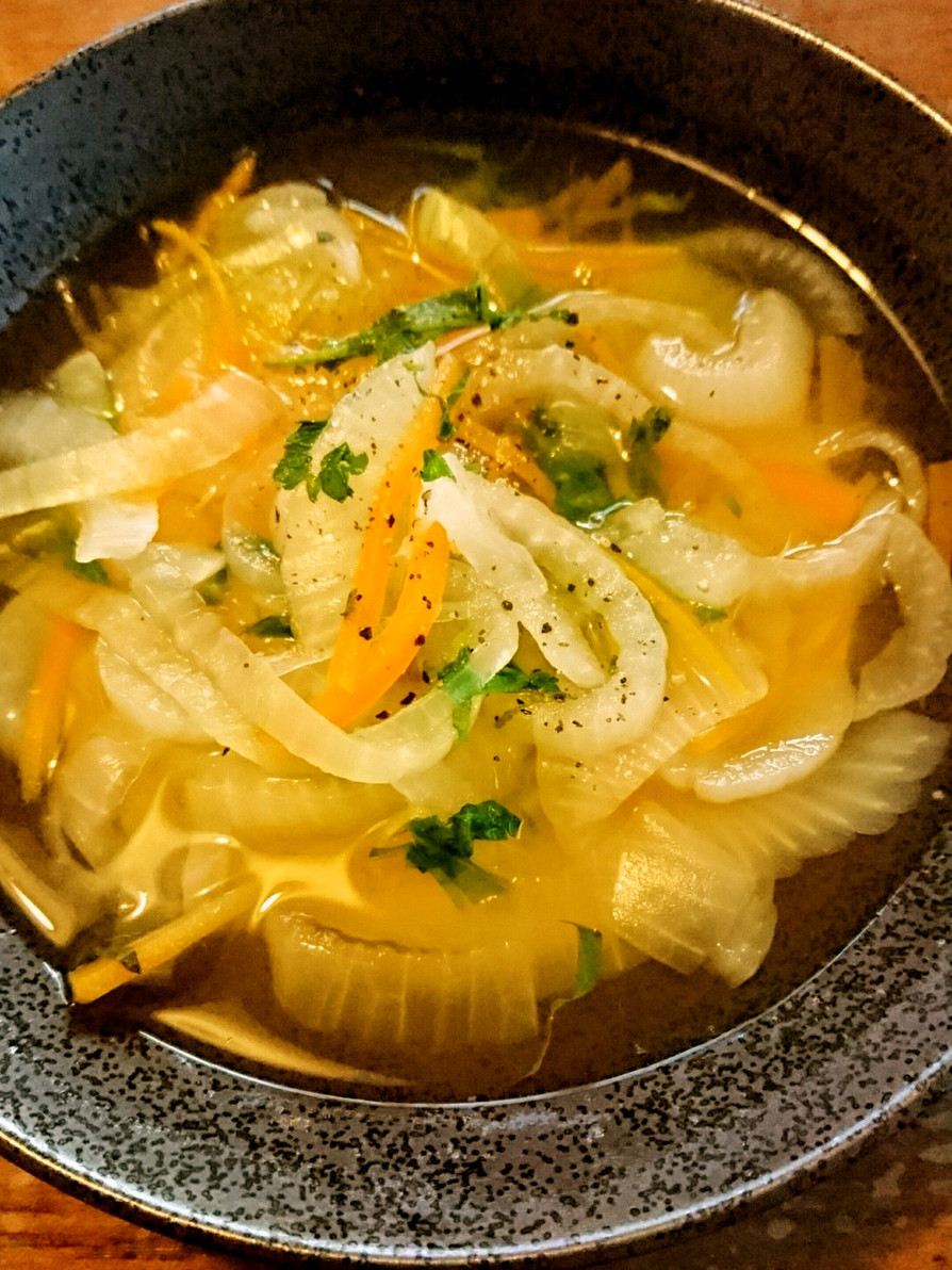 新玉ねぎの食べるスープの画像