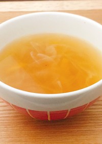 玉葱と人参のコンソメスープ