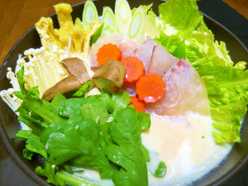 スズキの豆乳鍋