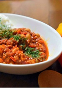 カラーピーマンと水煮豆の簡単チリコンカン