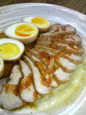 調味料2つだけ~簡単♬煮豚と味付卵