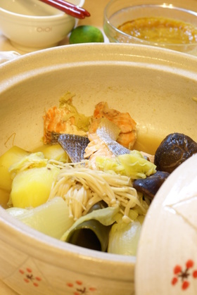 美酒鍋&石狩鍋風 鮭と野菜の酒蒸し