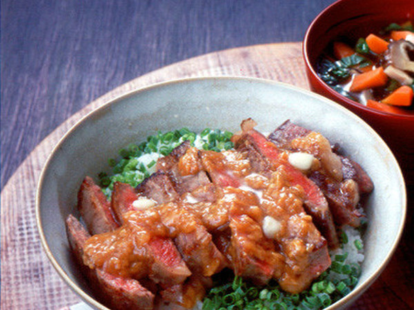 牛ステーキ丼