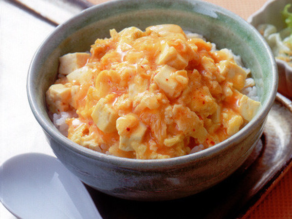 キムチ豆腐の卵丼