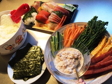 春野菜とスパムの手巻きパーティー寿司の写真
