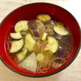 茄子と大根とみょうがのお味噌汁