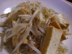 厚揚げ★もやし のオイスター炒め