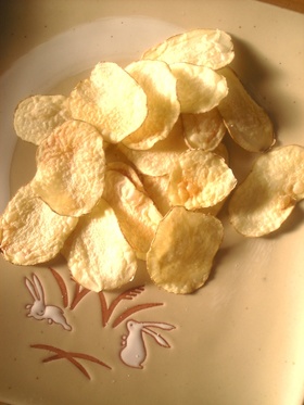 節約おやつ♪レンジでポテトチップス
