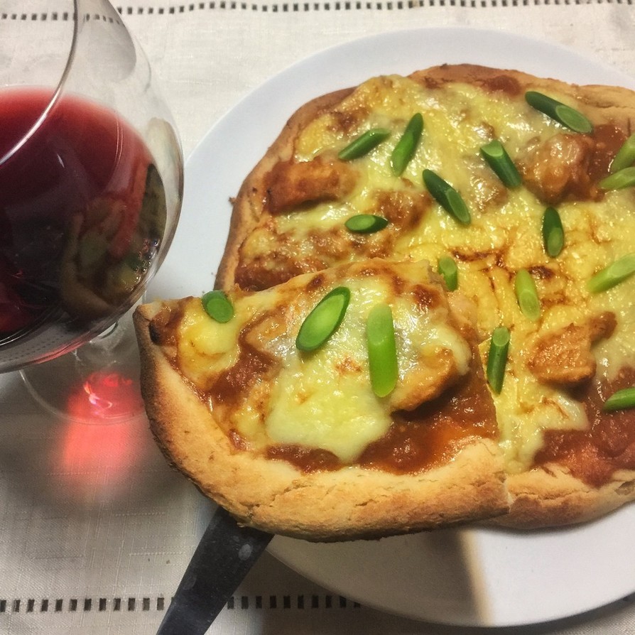トマト+赤味噌=デミグラス風味なピザの画像