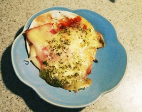バーベキューでも簡単‼餃子皮ピザ