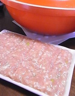 お鍋の季節に…おうちの鶏団子