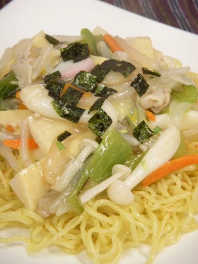 松茸風味!家庭食堂の餡かけ焼きそば♬