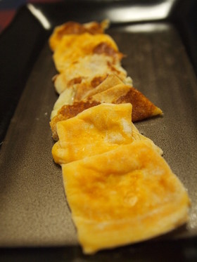 とろけるチーズで★簡単チーズせんべい♪