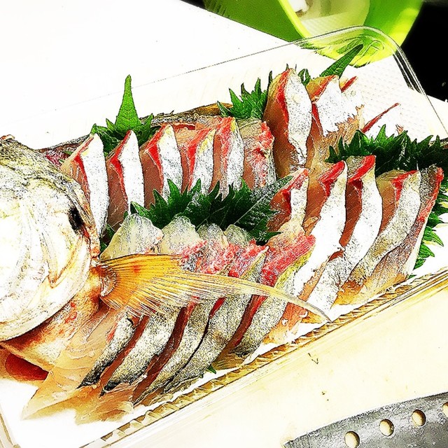 豪華 シマアジの姿造り 塩ごま油で レシピ 作り方 By まるたまん クックパッド