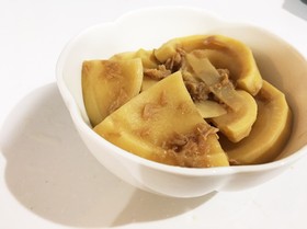麺つゆで簡単に☆タケノコとツナの煮物