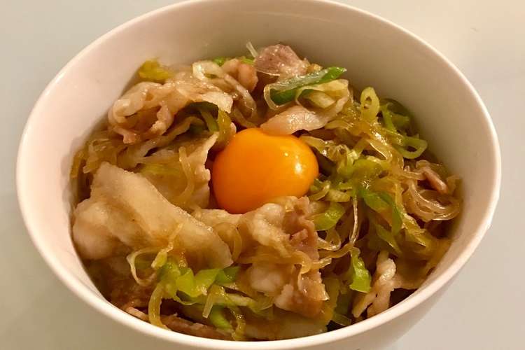 フライパンで簡単 豚バラすき焼き丼ぶり レシピ 作り方 By Cocookstd クックパッド
