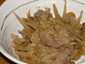 豚肉とごぼうの味噌炒め（冷凍豚肉）の画像