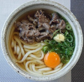 いりこ出汁の肉うどん