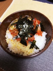 ラー油キムチのすぐ楽!卵かけご飯の写真