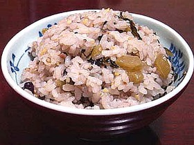 大根の葉で中華風十八穀炊き込み御飯