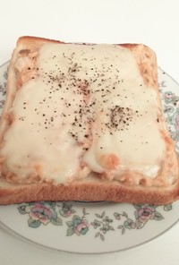 忙しい朝でも✨簡単☀鮭マヨチーズトースト