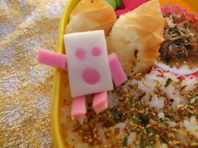かまぼこDEぷっちょ人形(キャラ弁おかず