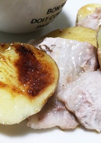 簡単メイン★ポテトと豚バラの重ね蒸し焼き