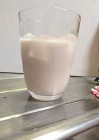 ヨネ家の貧乏性イチゴ牛乳