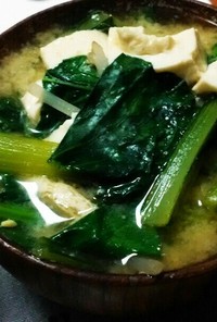 小松菜とモヤシの味噌汁