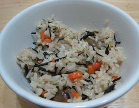 松茸風味♪かやくごはん