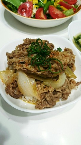 牛丼♪新玉ねぎバージョン。